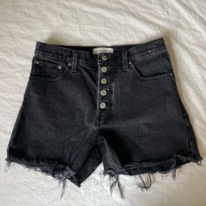 Abercrombie & Fitch high rise 4” shorts 27/4